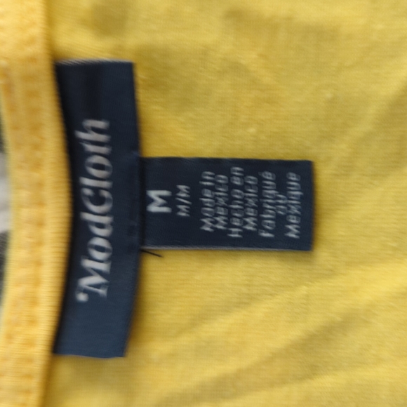 ModCloth T-shirt - Picture 2 of 5